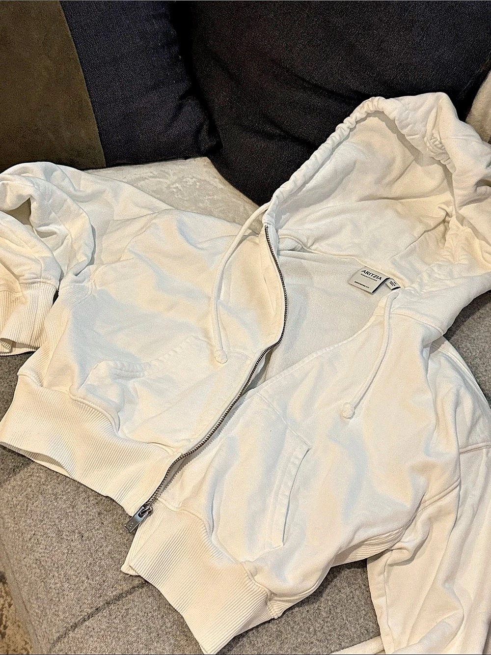 Aritzia Tna Cozy Fleece Boyfriend Zip Hoodie White XXS
